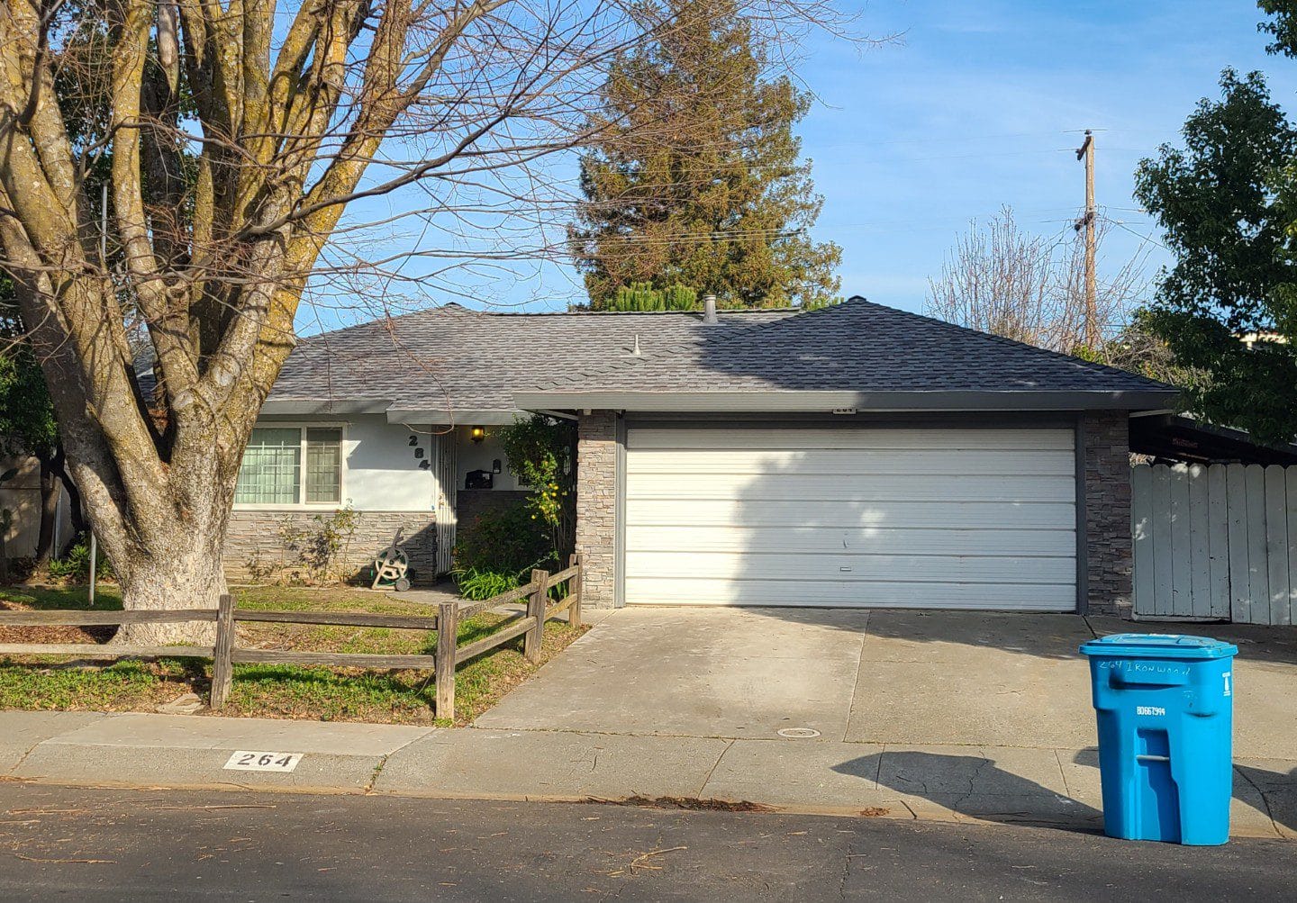 roof maintenance gutter cleaning metal panel metal paneling standing seem metal roof replacement concrete tile roof replacement composition asphalt shingle comp shingle roof replacement new roof re-roof roofing contractor roofing company roof leak roofer reroof Vacaville Fairfield Suisun Benicia Vallejo Rio Vista Concord Dixon Davis Woodland local roofer roof leak roof maintenance roof repair