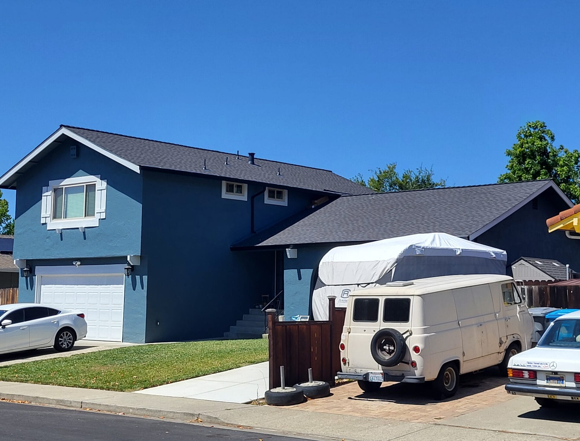 roof maintenance gutter cleaning metal panel metal paneling standing seem metal roof replacement concrete tile roof replacement composition asphalt shingle comp shingle roof replacement new roof re-roof roofing contractor roofing company roof leak roofer reroof Vacaville Fairfield Suisun Benicia Vallejo Rio Vista Concord Dixon Davis Woodland local roofer roof leak roof maintenance roof repair licensed roofer licensed contractor emergency roofing